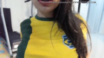 campeonato mundial de fútbol 2018 Chica brasileña tan HERMOSA striptease enorme trasero y enormes tetas copa do mundo 2018