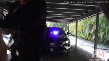 KM.17.1 Kelsi Monroe Corre De La Policía Parte 1 KelsiMonroe.Vista previa XXX