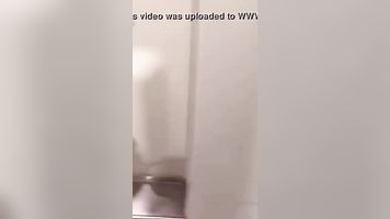 Lindo Geek" Zhana " Sheila Ortega toca a sí misma en tren baño!