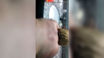 Follando mi culo de chica blanca